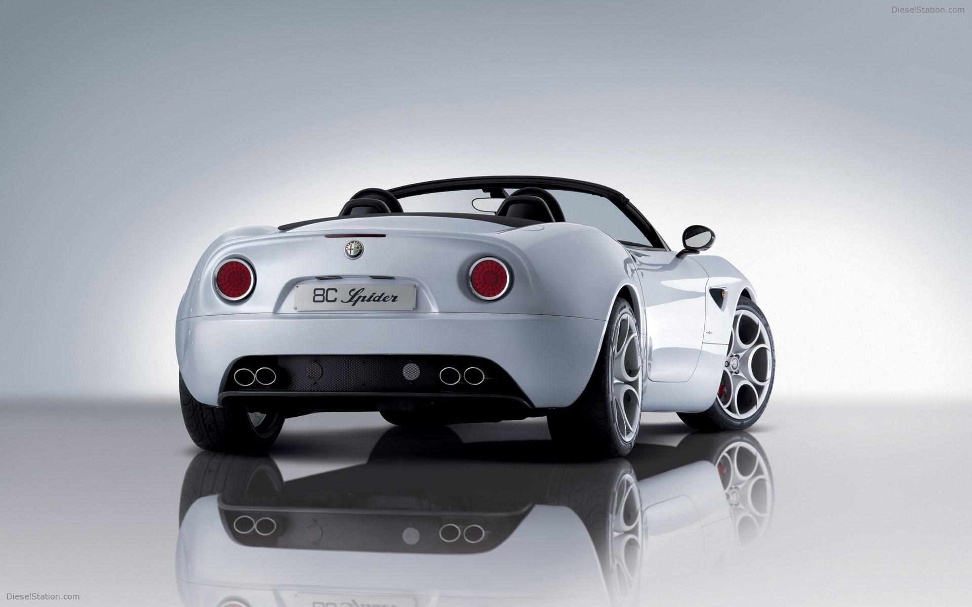 Alfa 8C Spider (2008) Car Pictures
